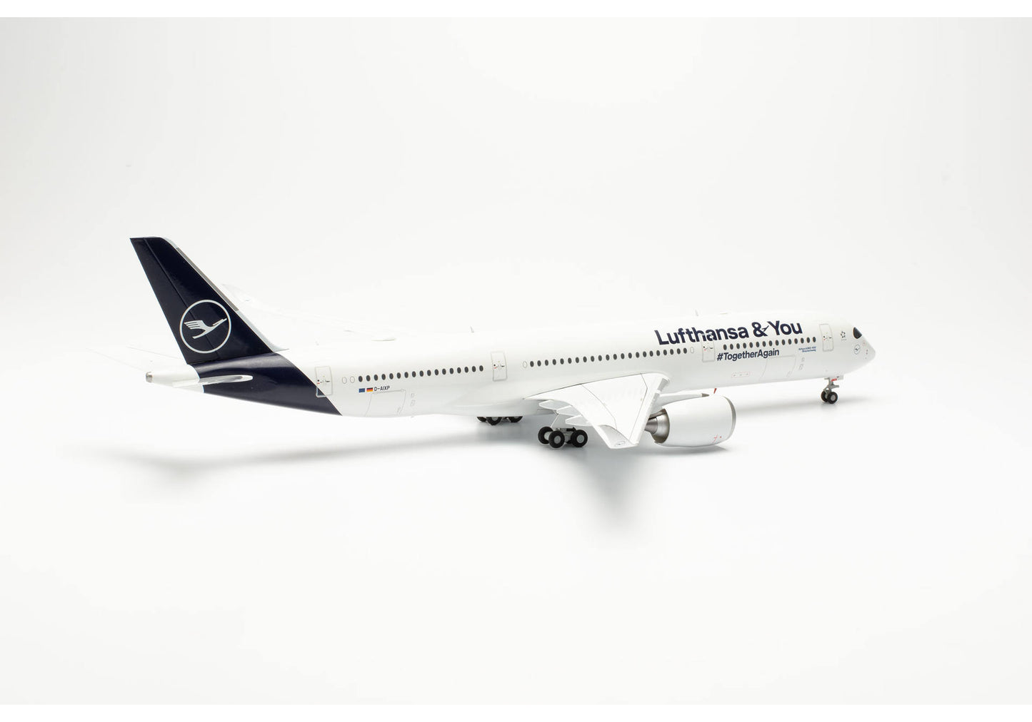 1/200 Lufthansa Airbus A350-900 "Lufthansa & You" D-AIXP "Braunschweig"