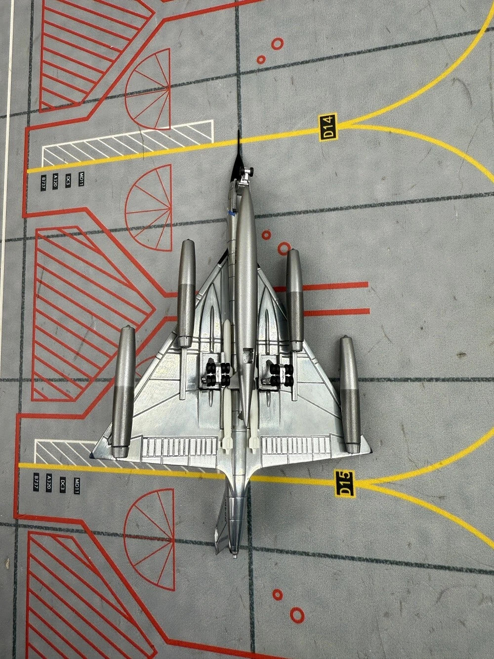 1/72 U.S. Air Force Convair B-58A Hustler 305th Bombardment Wing Bunker Hill Air Base "Hoosier Hustler" 59-2461