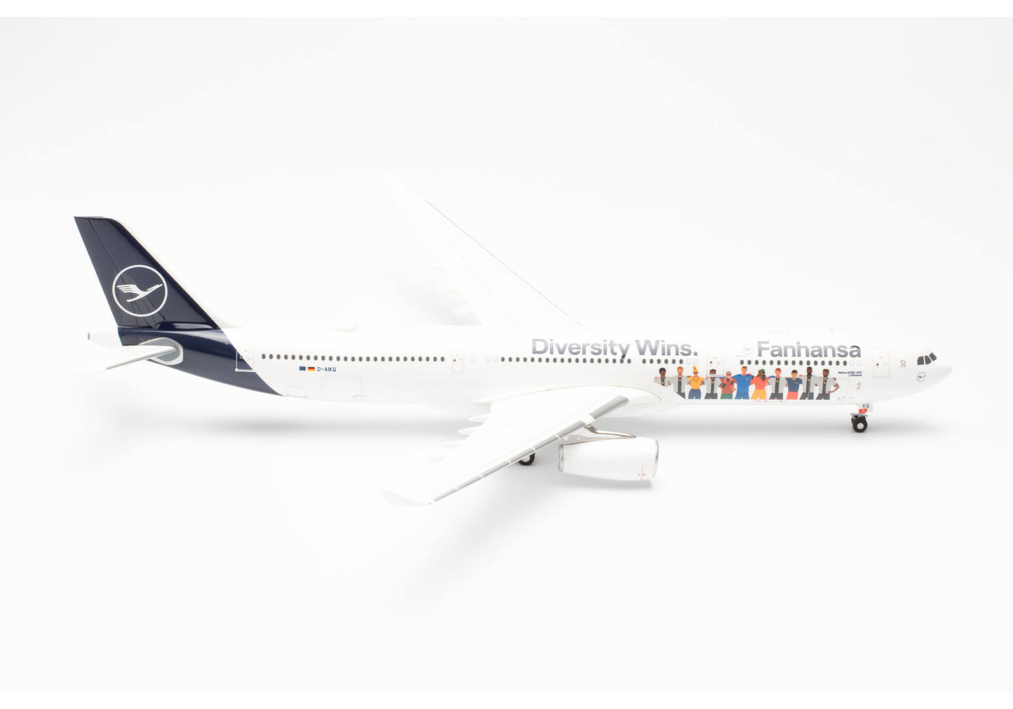 1/200 Lufthansa Airbus A330-300 "Fanhansa Diversity Wins" D-AIKQ