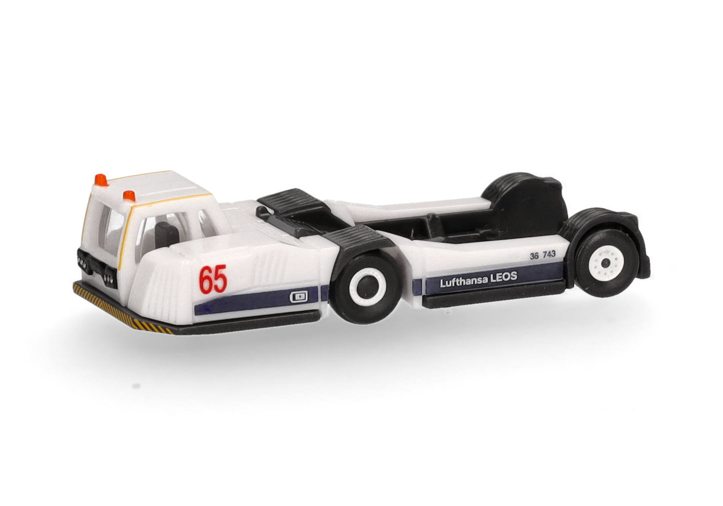 1/200 Lufthansa LEOS Goldhofer AST-2 Tractor