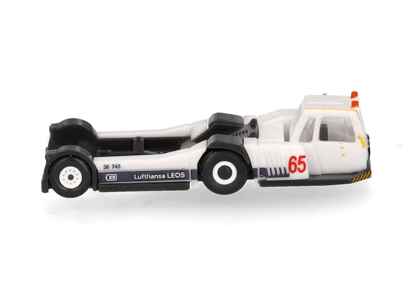 1/200 Lufthansa LEOS Goldhofer AST-2 Tractor