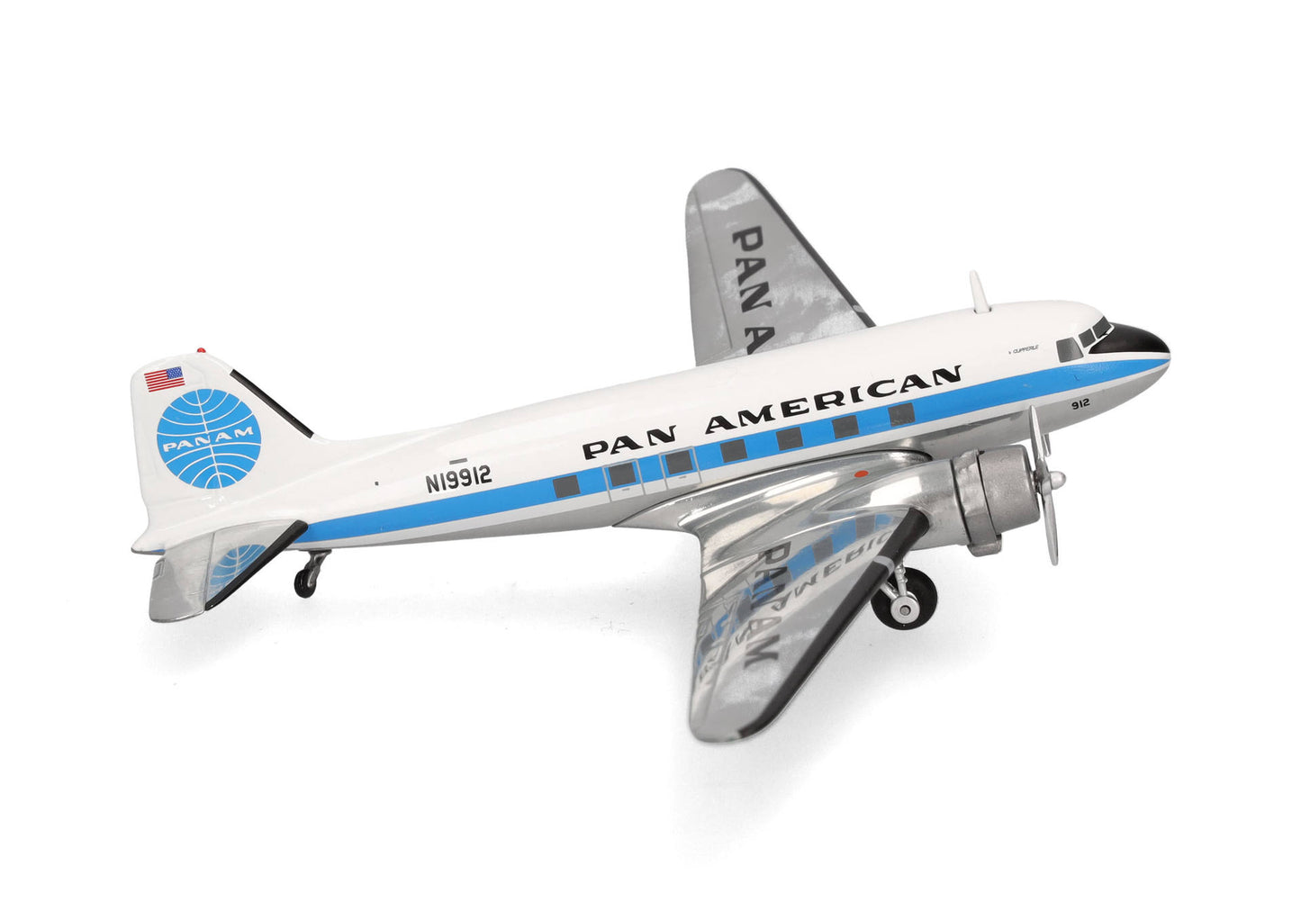 1/200 Pan American World Airways Douglas DC-3 N19912 "Clipperle"