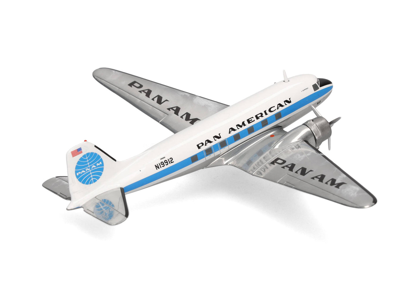 1/200 Pan American World Airways Douglas DC-3 N19912 "Clipperle"