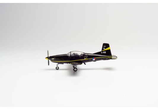 1/72 Royal Netherlands Air Force 131 Sqd Pilatus PC 7 Turbo Trainer L-09