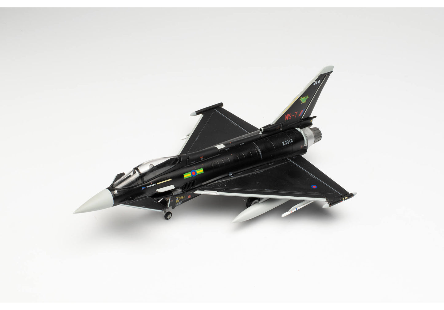 1/72 Eurofighter Typhoon No IX(B) Squadron RAF Lossiemouth "Batman" Agressor Scheme ZJ914 / WS-T