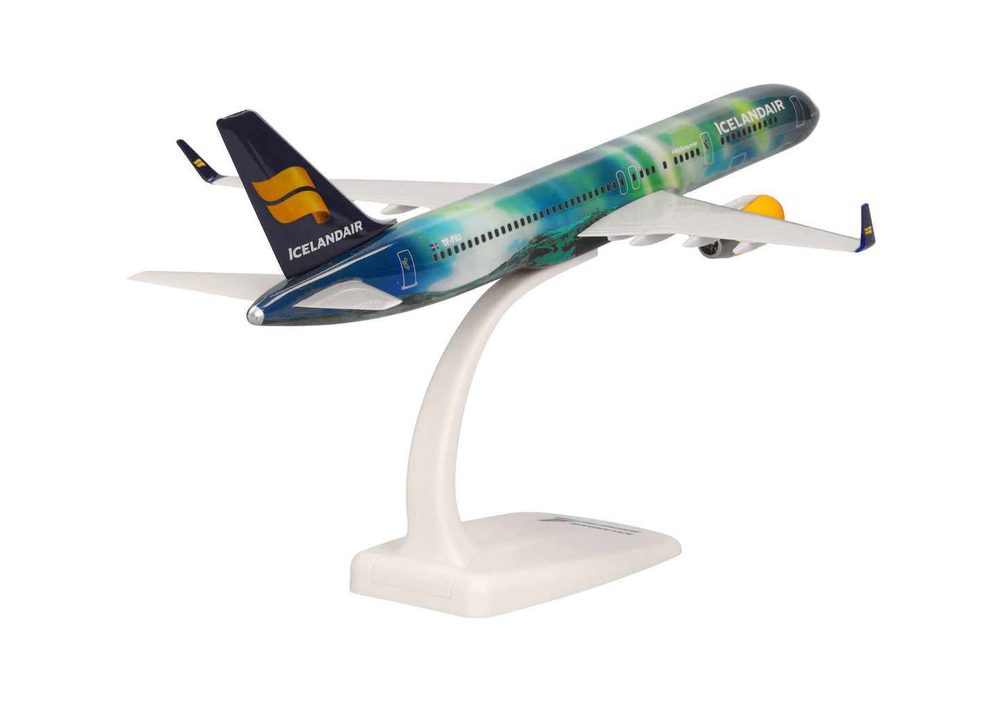 1/200 SNAP FIT Icelandair Boeing 757-200 TF-FIU