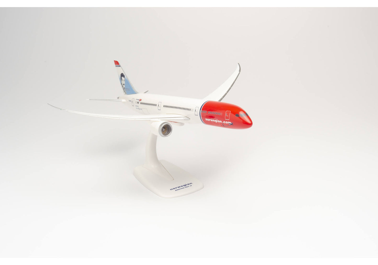1/200 SNAP FIT Norwegian Boeing 787-9 Dreamliner "Freddie Mercury" G-CKNA