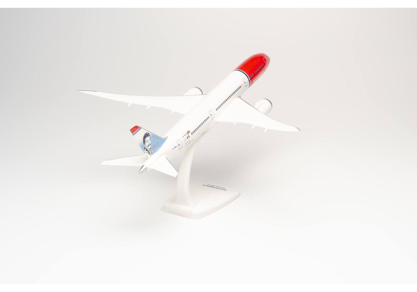 1/200 SNAP FIT Norwegian Boeing 787-9 Dreamliner "Freddie Mercury" G-CKNA