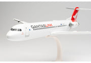 1/100 SNAP FIT QANTASLINK Fokker 100 VH-NHF