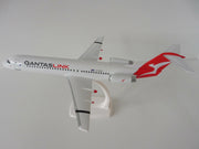 1/100 SNAP FIT QANTASLINK Fokker 100 VH-NHF