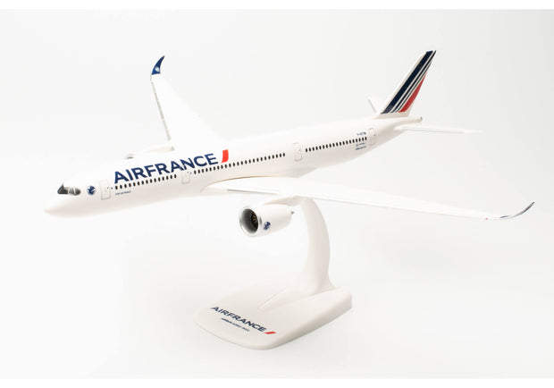 1/200  SNAP FIT Air France Airbus A350-900 2021 Livery F-HTYM "Fort-de-France"
