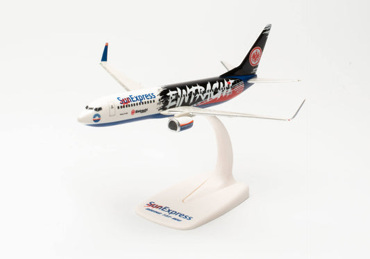 1/200 SNAP FIT Sun Express Boeing 737-800 "Eintracht Frankfurt SGE Express" TC-SRC