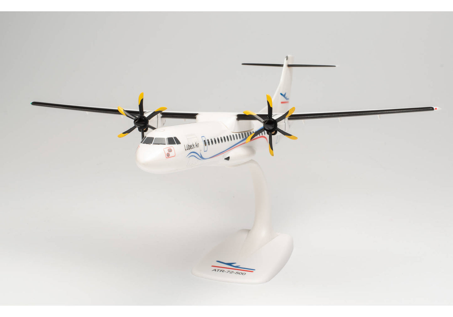 1/200 SNAP FIT Lübeck Air ATR-72-500 D-ALBC