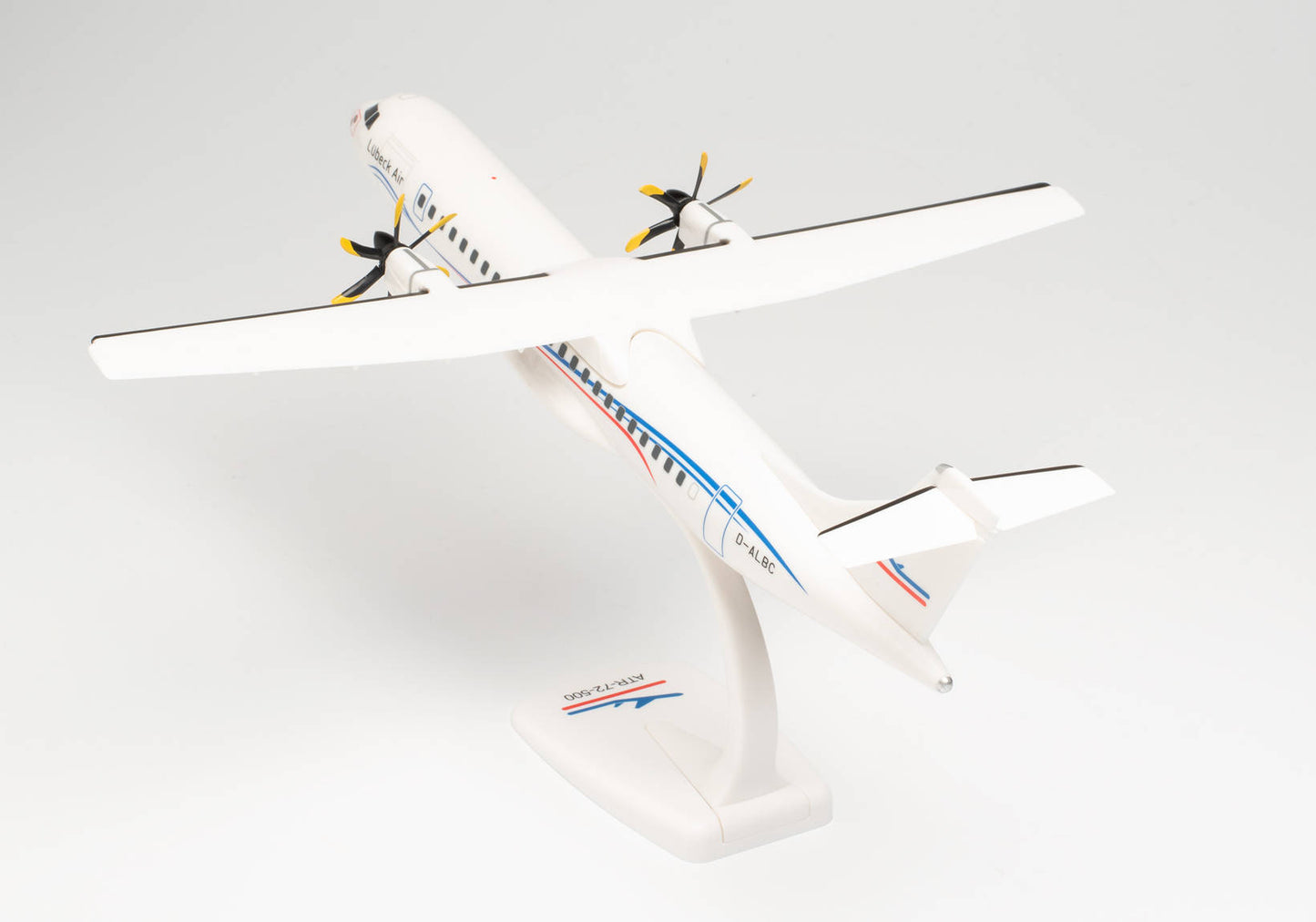 1/200 SNAP FIT Lübeck Air ATR-72-500 D-ALBC