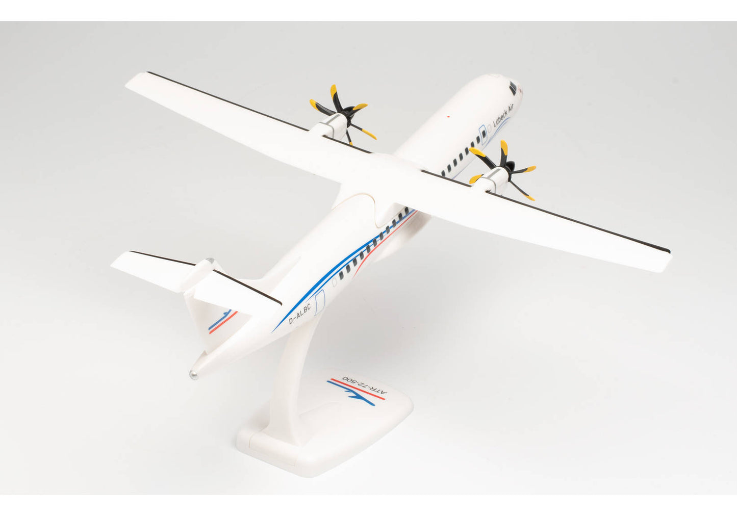 1/200 SNAP FIT Lübeck Air ATR-72-500 D-ALBC