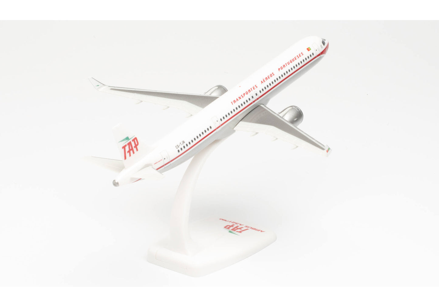 1/200 SNAP FIT TAP Air Portugal Airbus A321neo Retro 75th Anniversary Colors CS-TJR