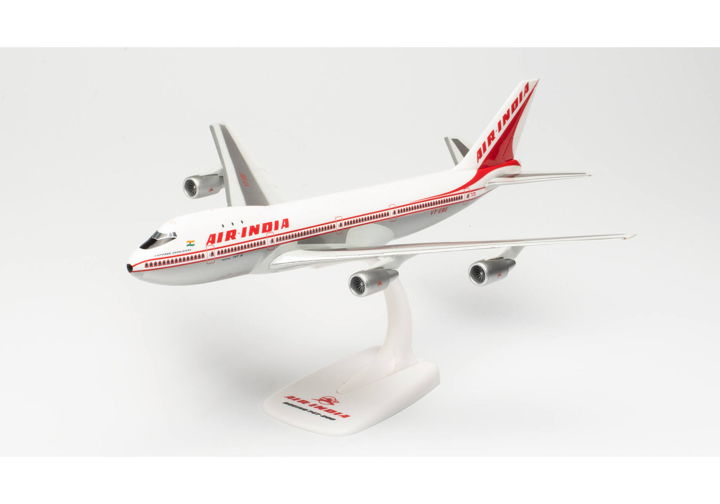 1/250 SNAP FIT Air India Boeing 747-200 VT-EBE "Emperor Shahjehan"