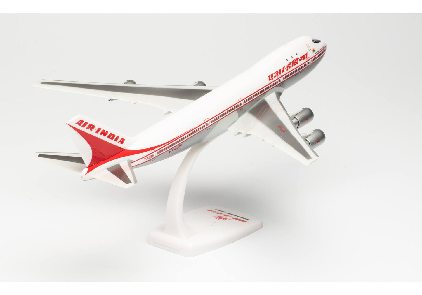 1/250 SNAP FIT Air India Boeing 747-200 VT-EBE "Emperor Shahjehan"