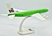 1/144 SNAP FIT Braniff International Boeing 707-320 Solid Lime Green N7097