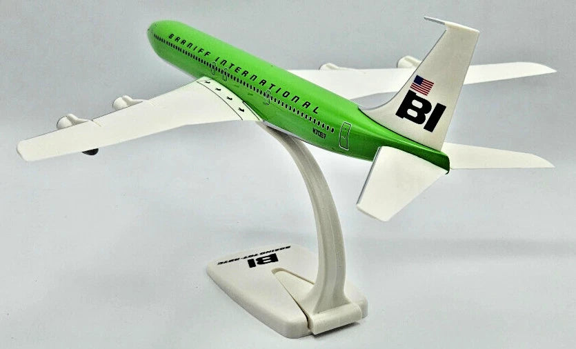 1/144 SNAP FIT Braniff International Boeing 707-320 Solid Lime Green N7097