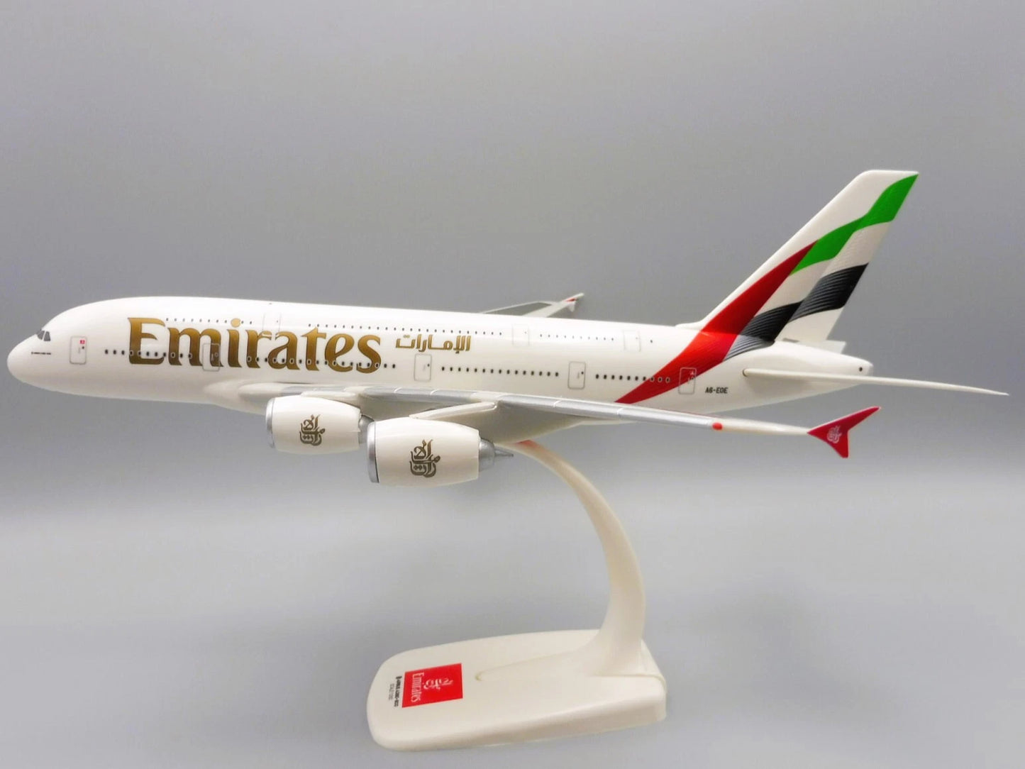 1/250 SNAP FIT Emirates Airbus A380 New 2023 Colors A6-EOE