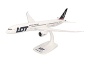 1/200 SNAP FIT LOT Polish Airlines Boeing 787-9 Dreamliner SP-LSA