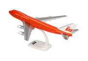 1/250 SNAP FIT Braniff International Boeing 747-100 "Big Pumpkin" N601BN