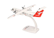 1/100 SNAP FIT Qantaslink DHC-8-300 VH-TQZ "Bundaberg"