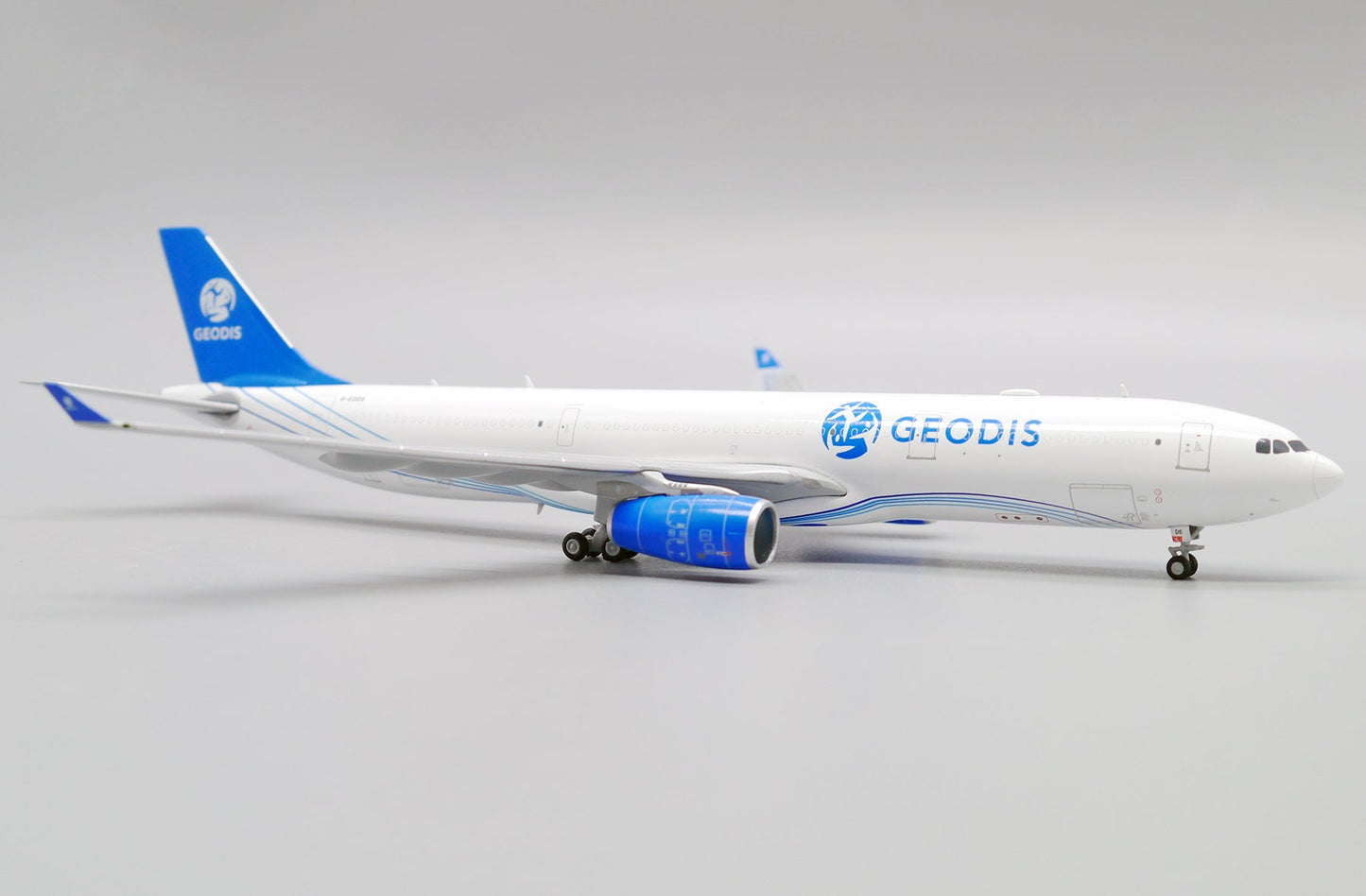 1/400 Titan Airways A330-300(P2F) GEODIS (G-EODS)