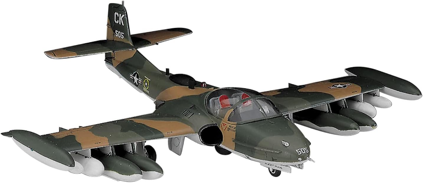 1/72 A-37A/B DRAGONFLY (U.S. Air Force Countersurgency Attack Aircraft)