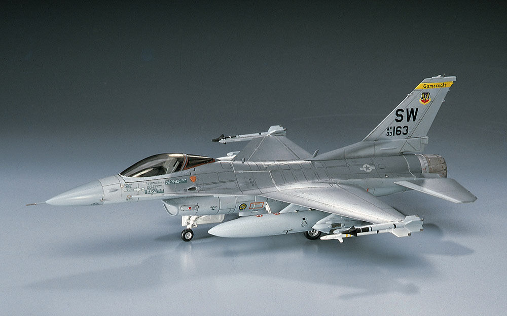 1/72 F-16C FIGHTING FALCON (U.S. Air Force Tactical Fighter)