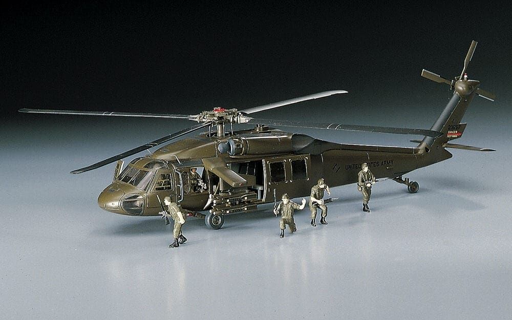 1/72 UH-60A BLACK HAWK (U.S. Army Tactical Transport Helicopter)