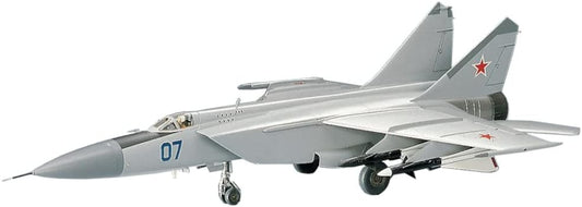 1/72 MiG-25 FOXBAT (Russian Air Force Interceptor)