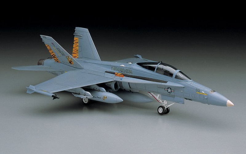 1/72 F/A-18D HORNET (U.S.M.C. Fighter/Attacker)