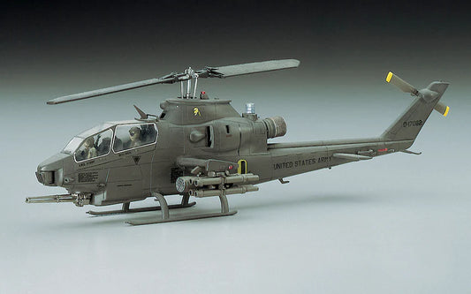 1/72 AH-1S COBRA CHOPPER U.S. ARMY (U.S. Army Attack Helicopter)