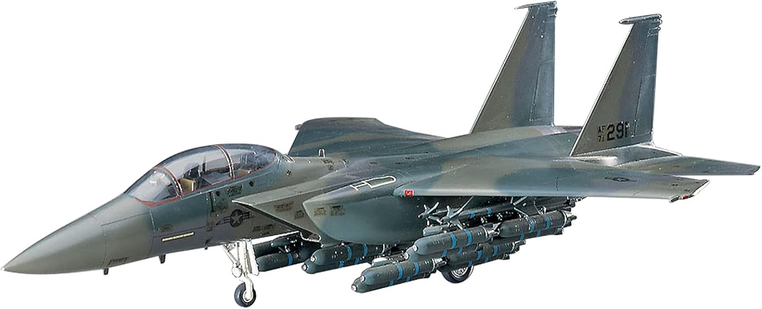1/72 F-15E STRIKE EAGLE (U.S. Air Force Fighter/Attacker)