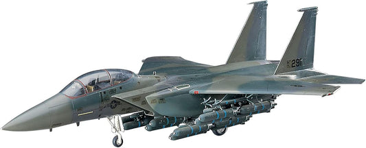 1/72 F-15E STRIKE EAGLE (U.S. Air Force Fighter/Attacker)