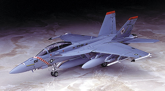 1/72 F/A-18F SUPER HORNET (U.S. Navy Carrier-Borne Fighter/Attacker)