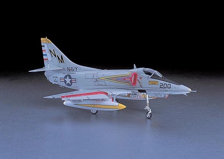 1/48 A-4E/F SKYHAWK (U.S. Navy Carrier-Borne Attacker)