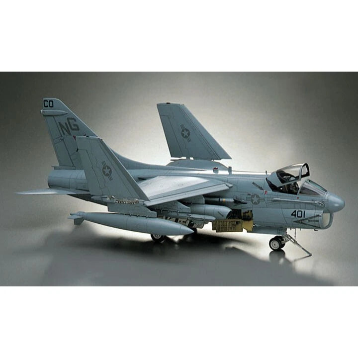 1/48 A-7D/E CORSAIR II (U.S. Air Force / Navy Attacker)