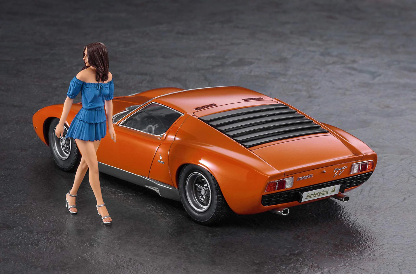 1/24 LAMBORGHINI MIURA P400 SV with ITALIAN GIRL'S FIGURE [LIMITED EDITION]