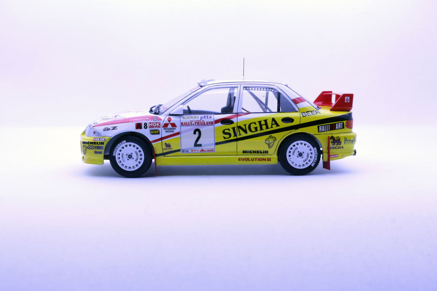 1/24 MITSUBISHI LANCER GSR Evolution III 1995 RALLY OF THAILAND WINNER [LIMITED EDITION]