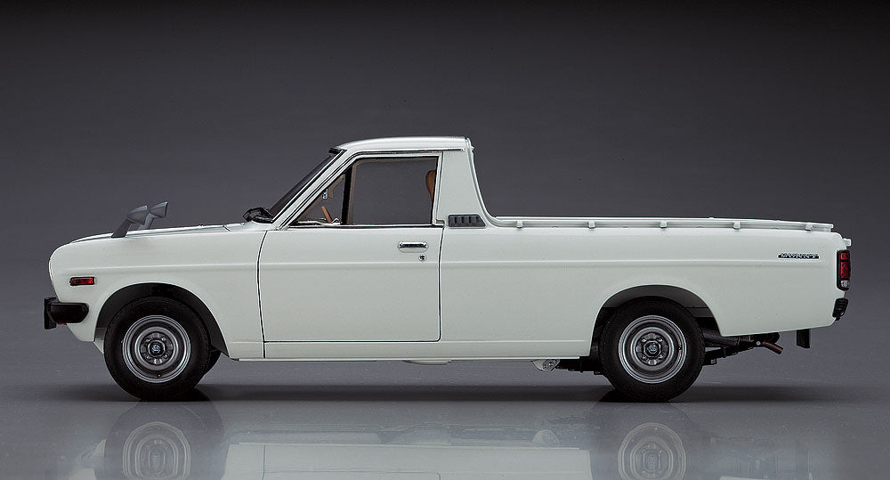 1/24 NISSAN SUNNY TRUCK (GB121) LONG BODY DELUXE