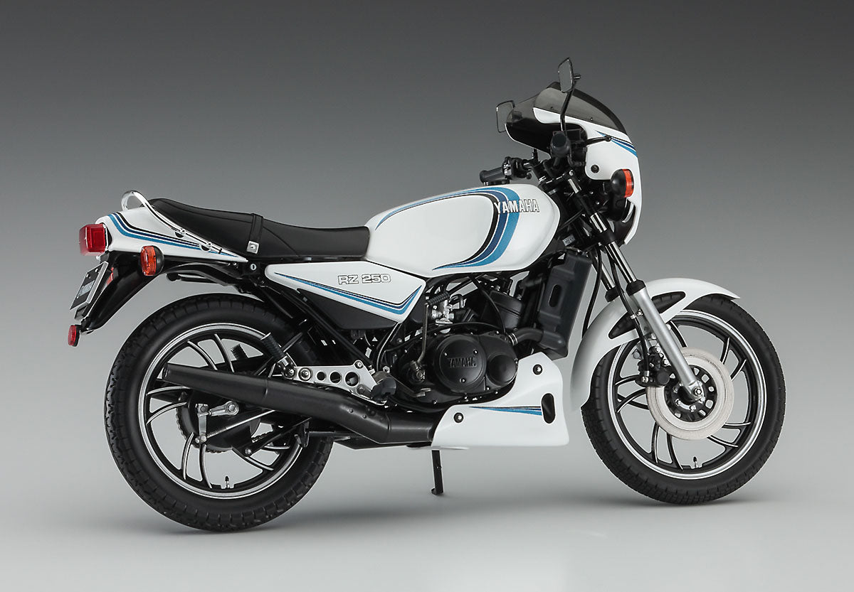 1/12 Yamaha RZ250 (4L3) with Cowl 1982 [LIMITED EDITION]
