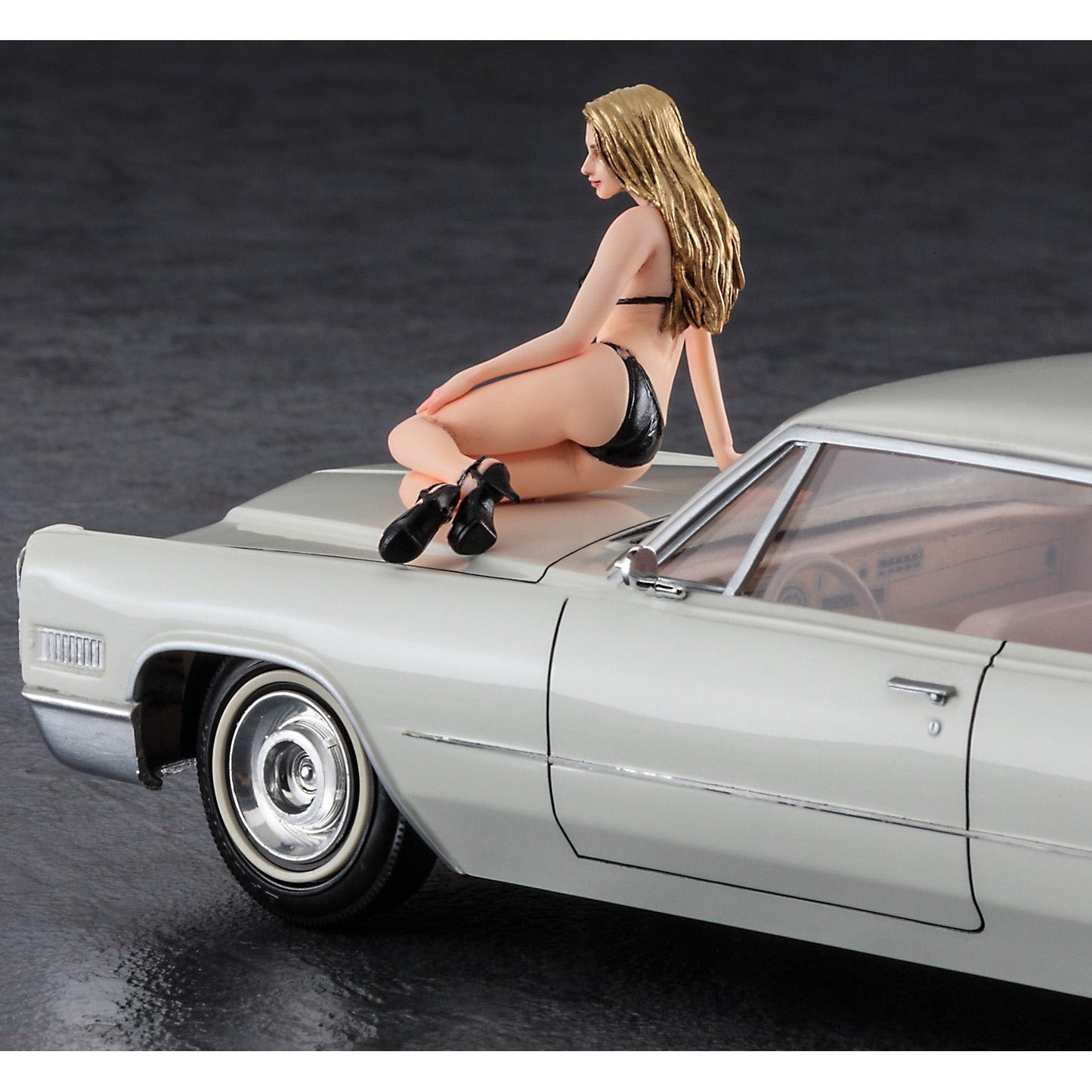 1/24 1966 AMERICAN COUPE TYPE C with BLOND GIRL'S FIGURE [LIMITED EDITION]