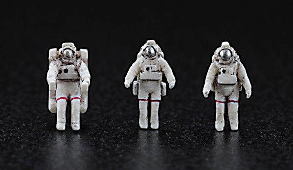 1/200 HUBBLE SPACE TELESCOPE and SPACE SHUTTLE ORBITER with ASTRONAUTS (Emblem Included) [LIMITED EDITION]