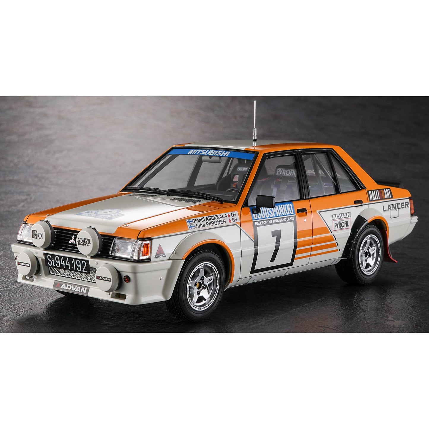 1/24 MITSUBISHI LANCER EX 2000 TURBO 1982 1000 LAKES RALLY DETAIL UP VERSION [LIMITED EDITION]