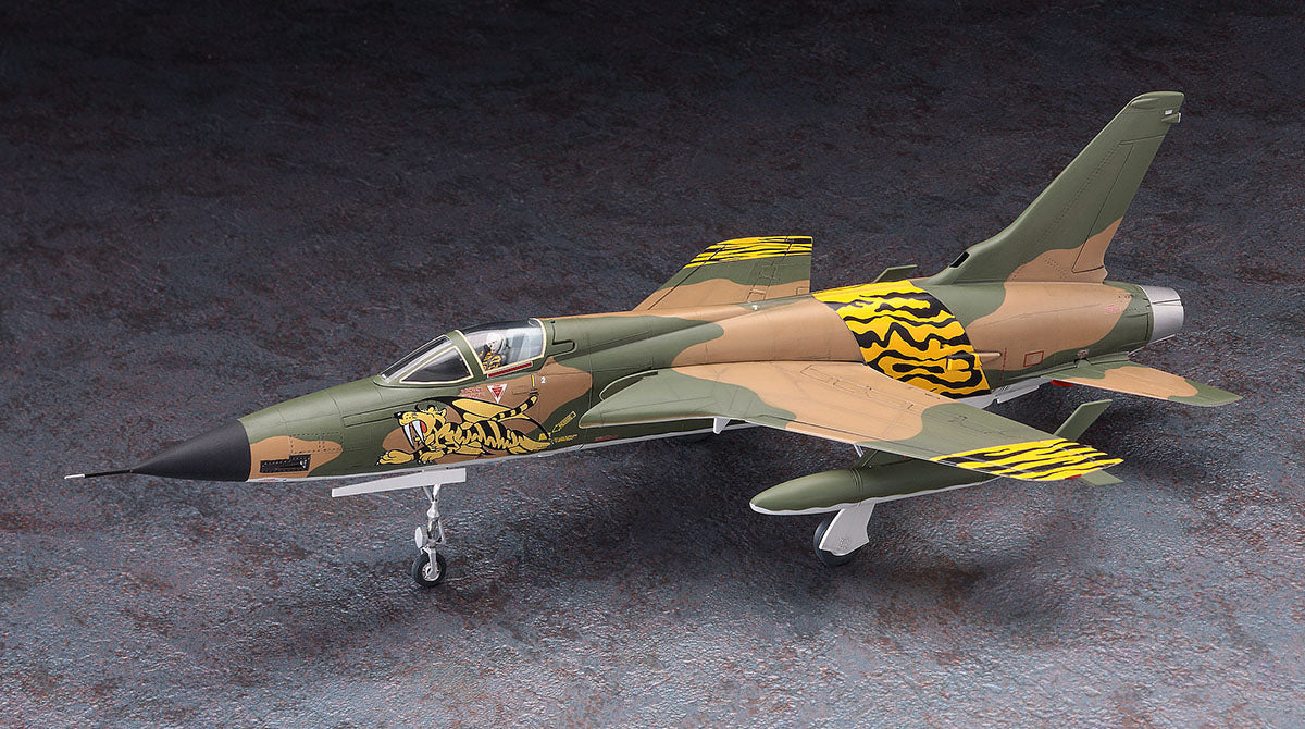 1/72 [AREA-88] F-105D THUNDERCHIEF NGUYEN VAN COM