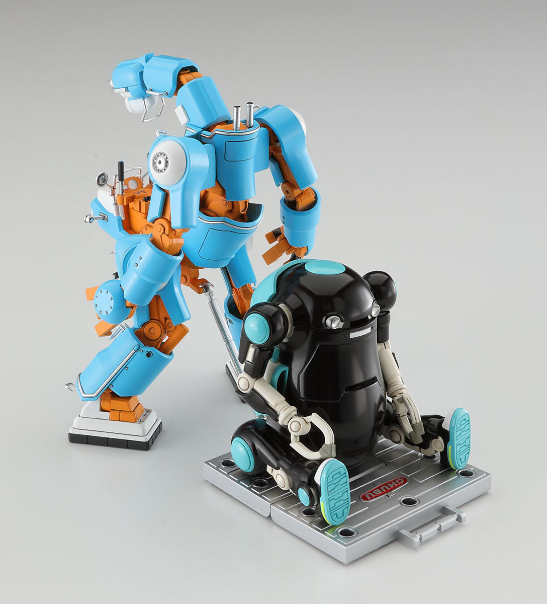 1/35 CHUBU 01 No.02 (ORANGE and LIGHT BLUE) LIGHT WEIGHT MECHATROBOT 2Kits