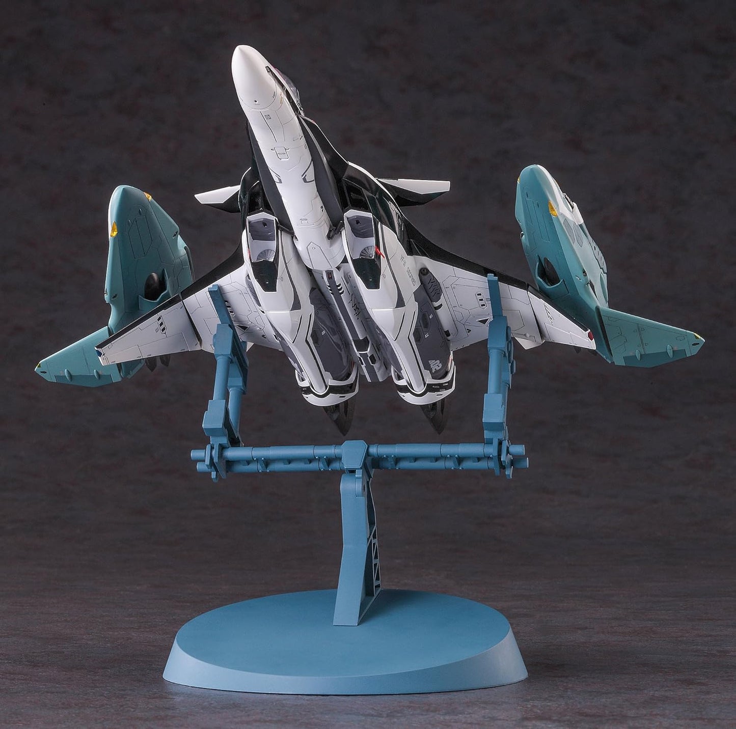 1/72 VF-31F SIEGFRIED Messer/Hayate with LILLDRAKEN Macross Delta The Movie (Stand Included) [LIMITED EDITION]